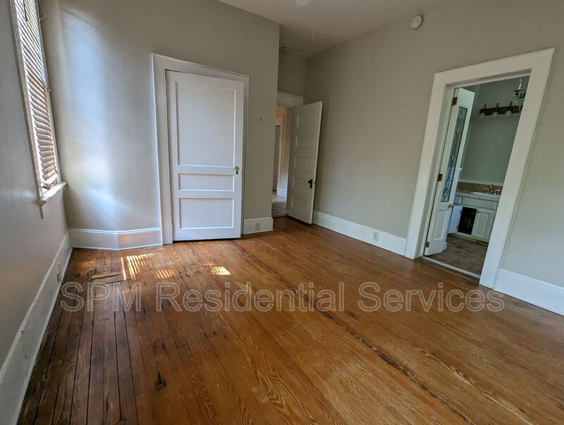Amazing Downtown Home with tons of natural light. property image