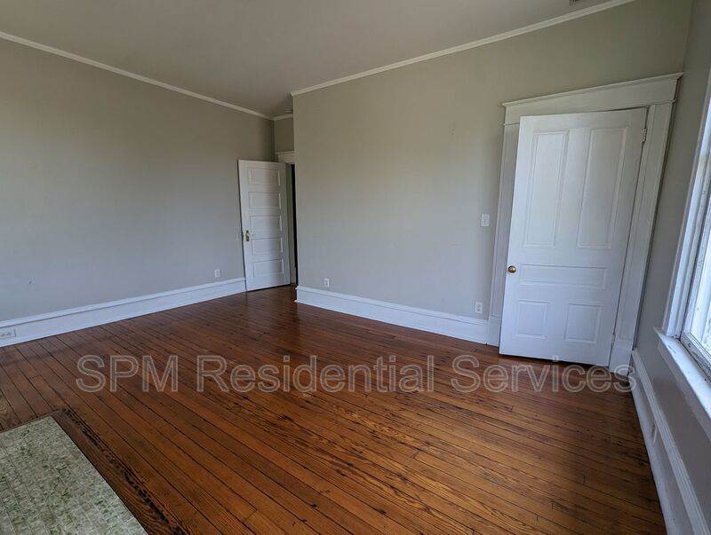 Amazing Downtown Home with tons of natural light. property image