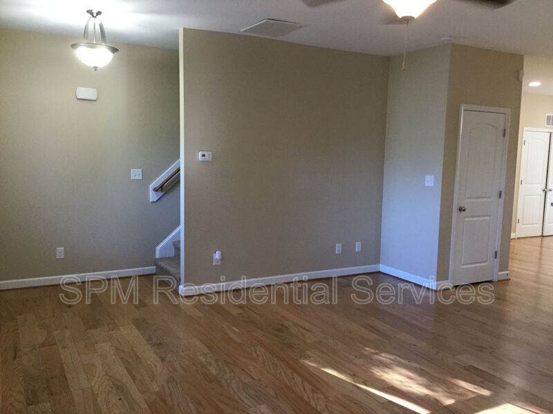 3 Bedroom in Quiet Neighborhood in Sneads Ferry, Community Dock and Playground property image