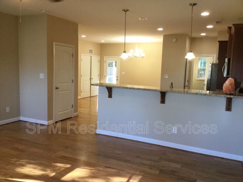 3 Bedroom in Quiet Neighborhood in Sneads Ferry, Community Dock and Playground property image