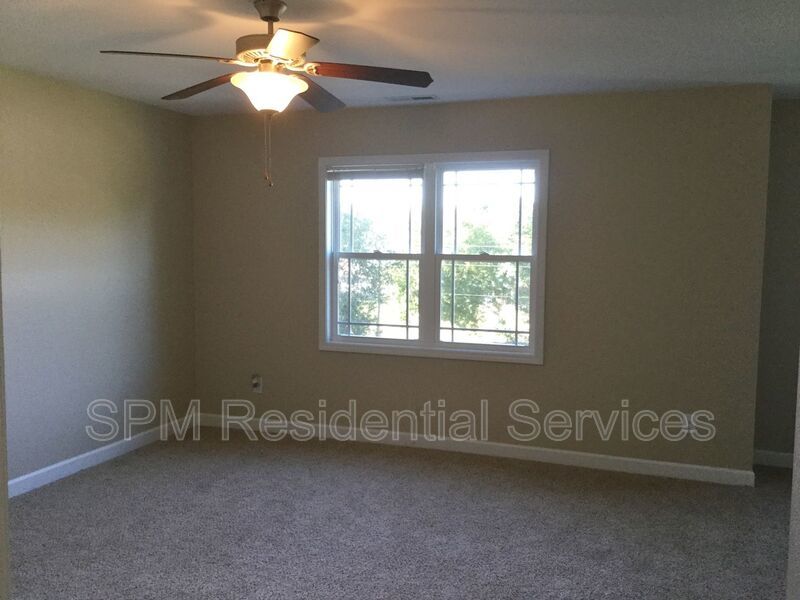 3 Bedroom in Quiet Neighborhood in Sneads Ferry, Community Dock and Playground property image