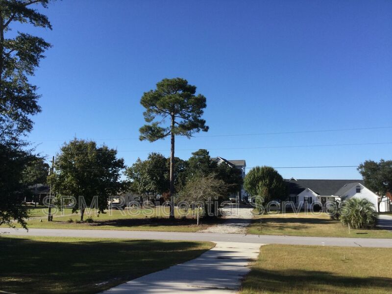 3 Bedroom in Quiet Neighborhood in Sneads Ferry, Community Dock and Playground property image