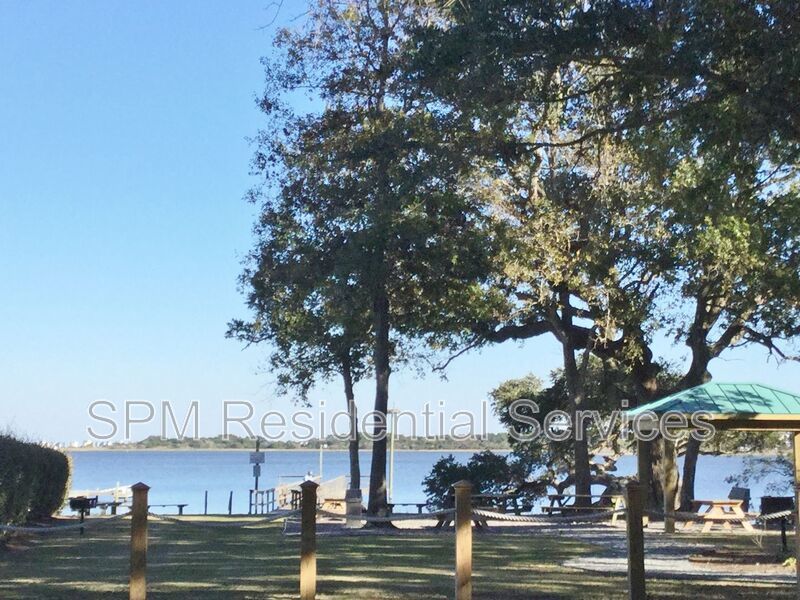 3 Bedroom in Quiet Neighborhood in Sneads Ferry, Community Dock and Playground property image