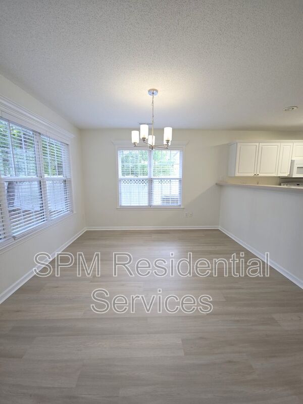 Beautifully renovated home centrally located mid-town near shopping and restaurants. property image