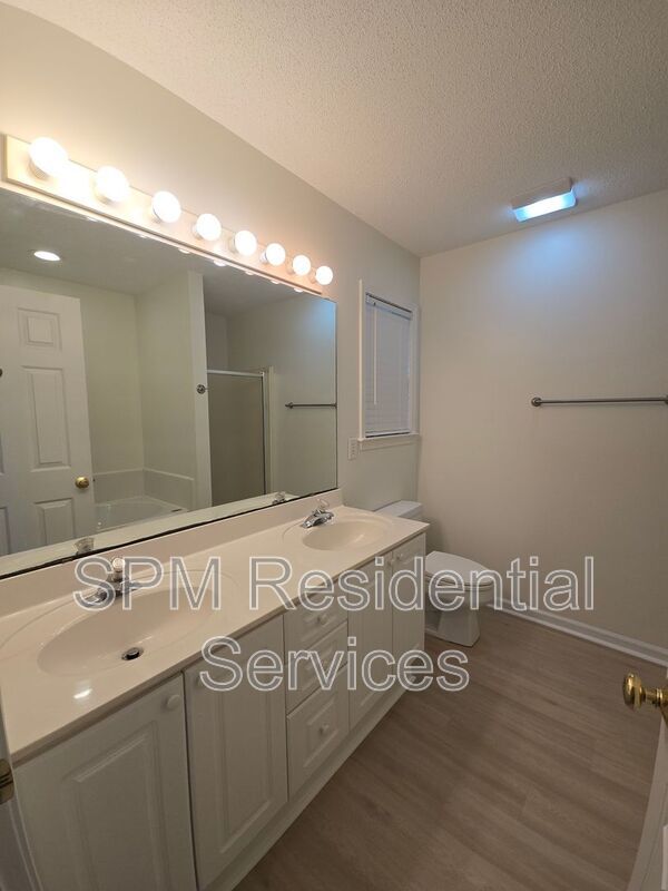 Beautifully renovated home centrally located mid-town near shopping and restaurants. property image
