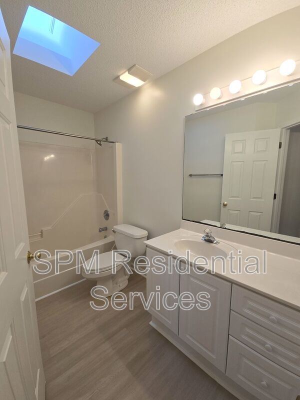 Beautifully renovated home centrally located mid-town near shopping and restaurants. property image