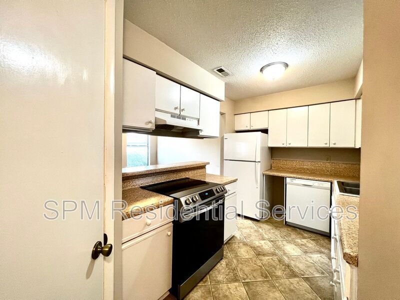 2 Bedroom in Belvedere Plantation Pointe, Minutes from Topsail, Wilmington and Jacksonville. property image