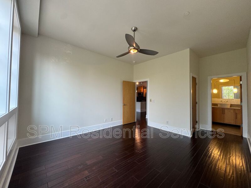 Downtown Wilmington - Within Walking Distance of Riverwalk, Gated Community, Washer & Dryer Included property image