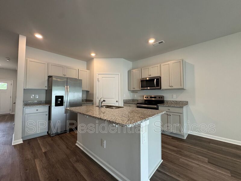Grayson Park Duets - Community Pool, Washer & Dryer Included, Fenced in Backyard property image