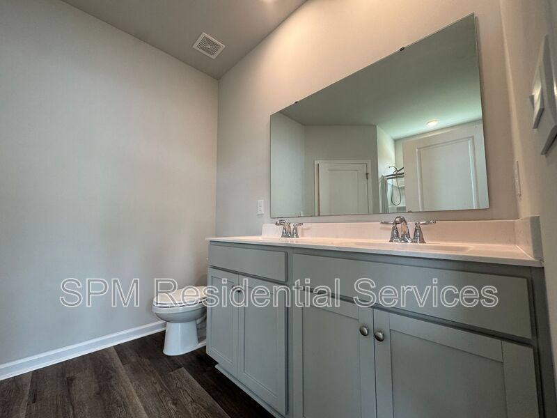 Grayson Park Duets - Community Pool, Washer & Dryer Included, Fenced in Backyard property image