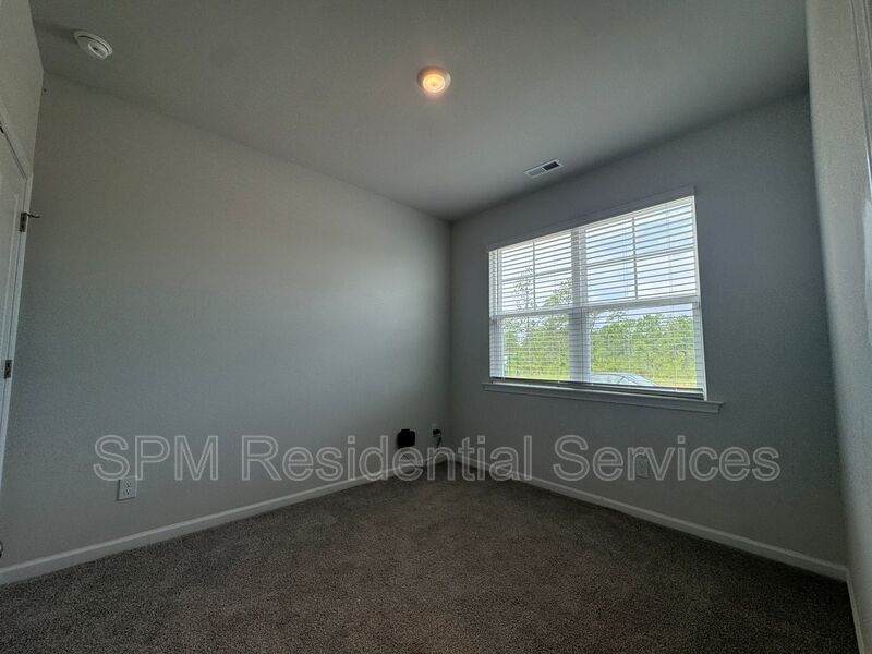 Grayson Park Duets - Community Pool, Washer & Dryer Included, Fenced in Backyard property image