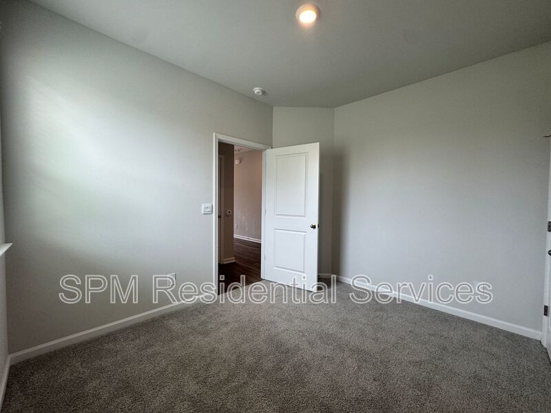 Grayson Park Duets - Community Pool, Washer & Dryer Included, Fenced in Backyard property image