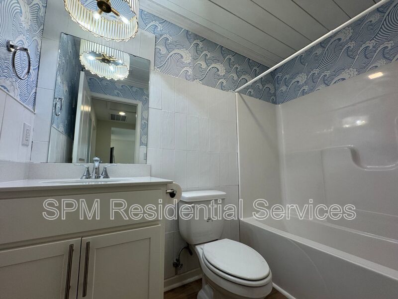 Brookfield Branch - Open Concept, Fenced in Backyard, Washer & Dryer Included property image