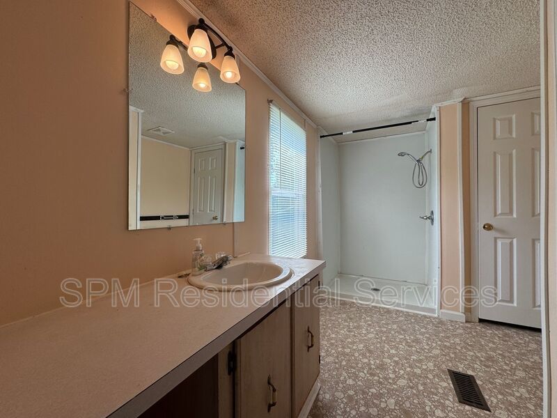Leland - Large Backyard, Carport, Washer & Dryer Included property image