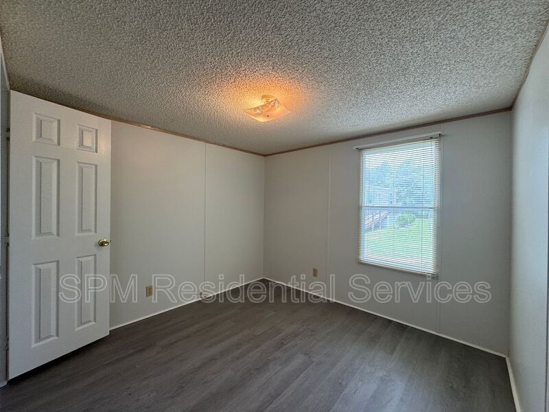 Leland - Large Backyard, Carport, Washer & Dryer Included property image