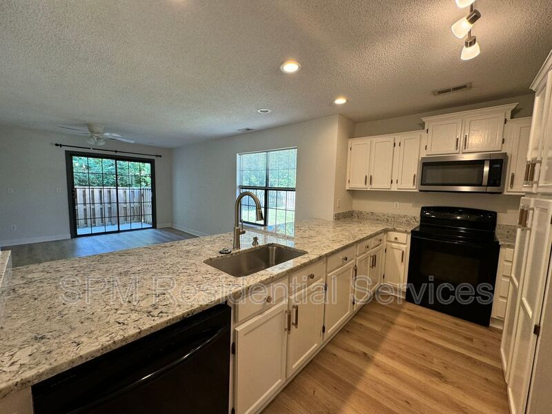 3 Bed 3 Bath  - Private Fenced Patio w/storage property image