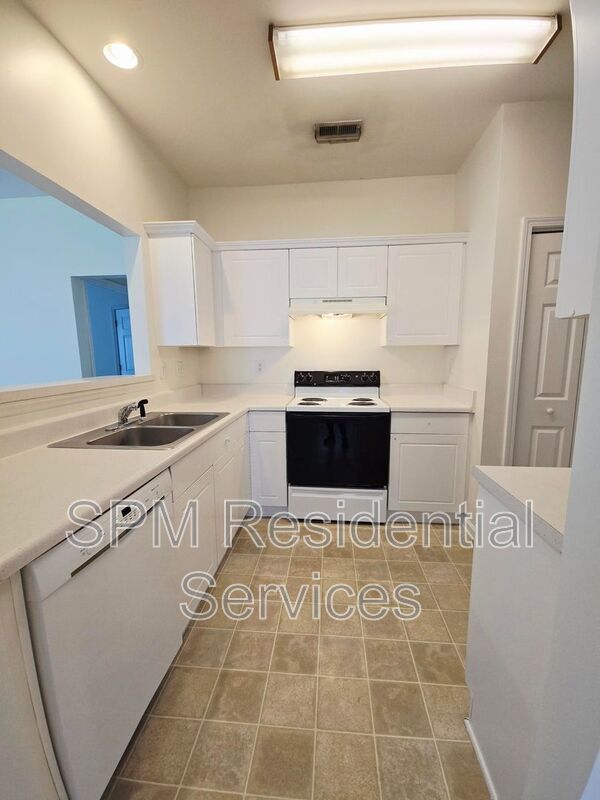 RENT INCLUDES:  Water/Sewer/Trash/Community Pool/ Assigned Parking property image