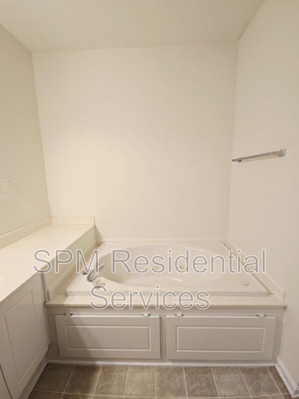 RENT INCLUDES:  Water/Sewer/Trash/Community Pool/ Assigned Parking property image
