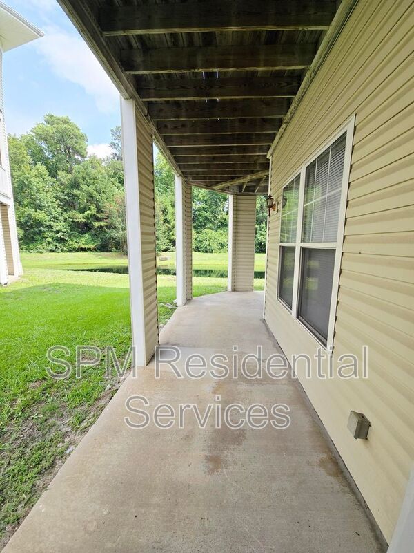RENT INCLUDES:  Water/Sewer/Trash/Community Pool/ Assigned Parking property image