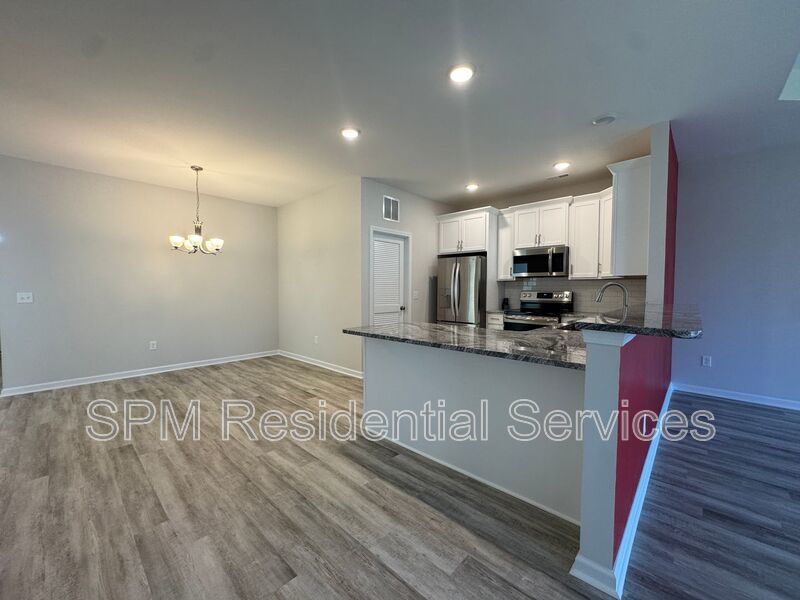 The Pinnacle at Mallory Creek Plantation - Community Pool, Washer & Dryer Included, Screened in Patio property image