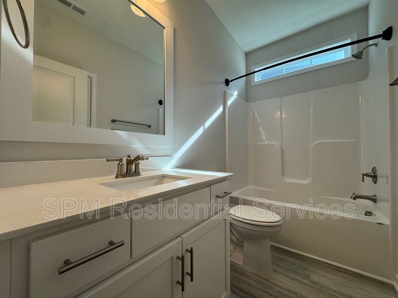 The Pinnacle at Mallory Creek Plantation - Community Pool, Washer & Dryer Included, Screened in Patio property image