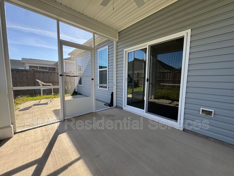 The Pinnacle at Mallory Creek Plantation - Community Pool, Washer & Dryer Included, Screened in Patio property image