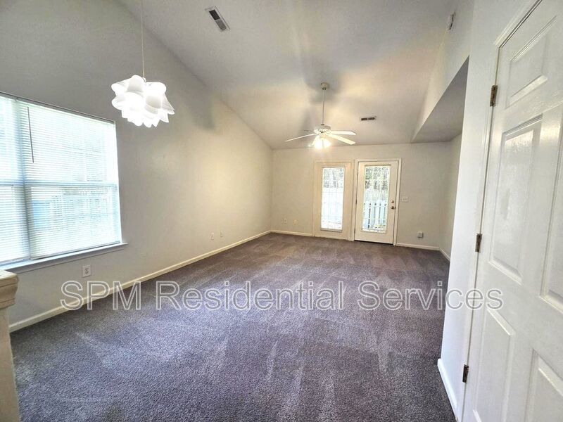 2 Bedroom townhome, midtown (1/2 Month FREE Rent) property image
