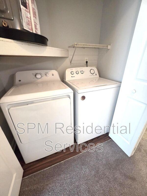 2 Bedroom townhome, midtown (1/2 Month FREE Rent) property image