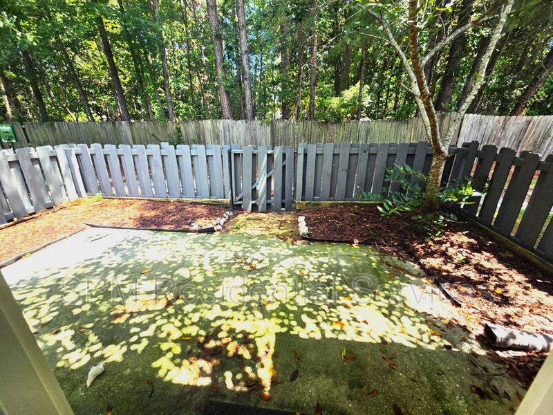 2 Bedroom townhome, midtown (1/2 Month FREE Rent) property image