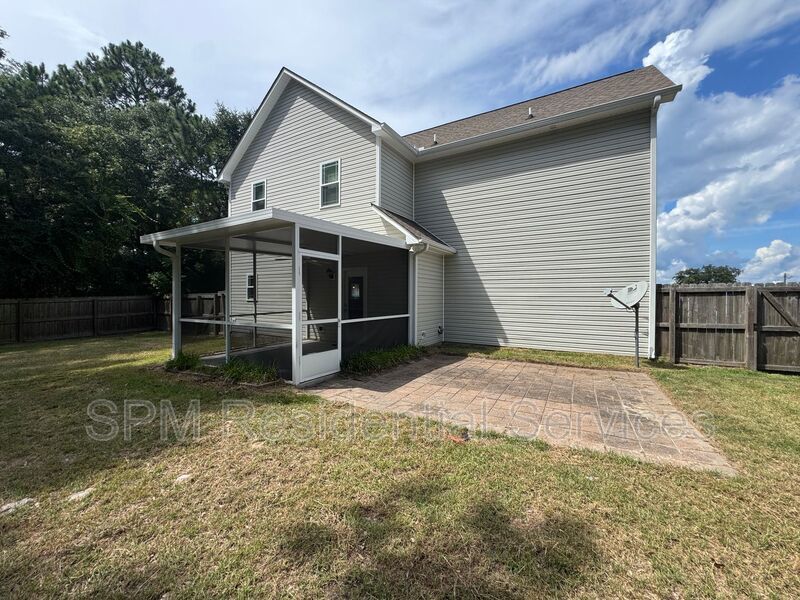 Quiet Neighborhood in Sneads Ferry, Community Dock and Playground, gated community. property image