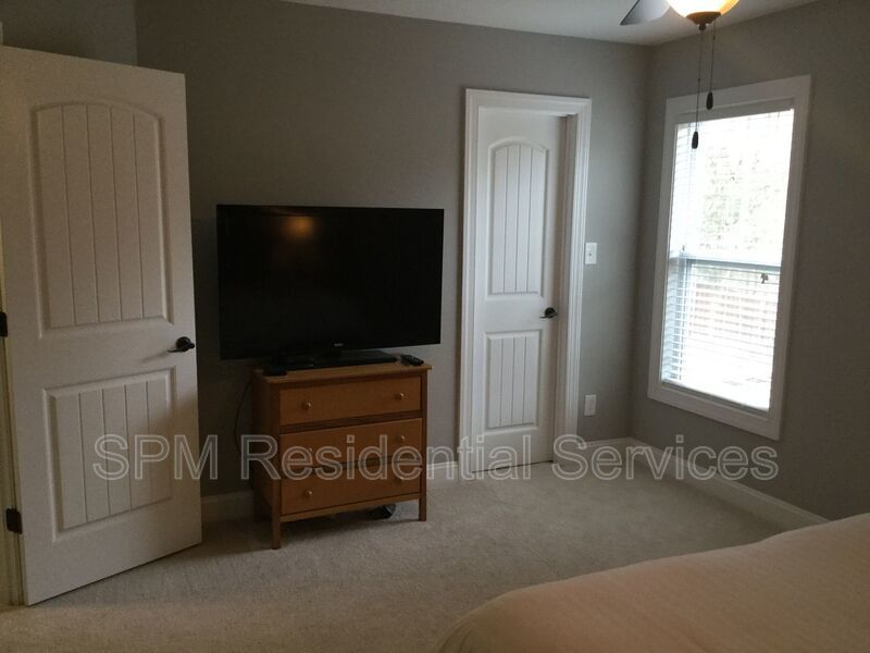 4 Bedroom 2 Story Beautiful Home in Chadwick Shores, close to Jacksonville, Wilmington and Topsail Beach. property image