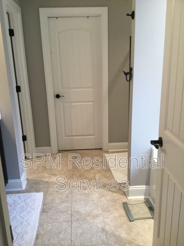 4 Bedroom 2 Story Beautiful Home in Chadwick Shores, close to Jacksonville, Wilmington and Topsail Beach. property image