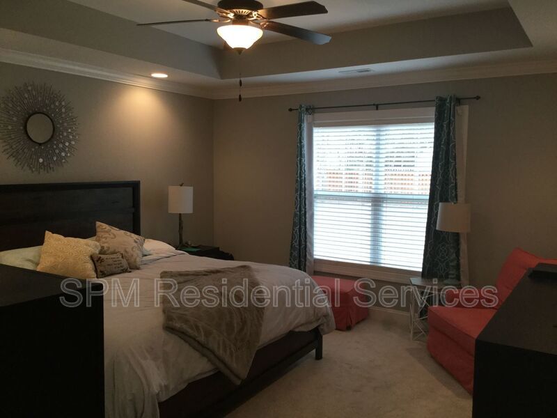 4 Bedroom 2 Story Beautiful Home in Chadwick Shores, close to Jacksonville, Wilmington and Topsail Beach. property image