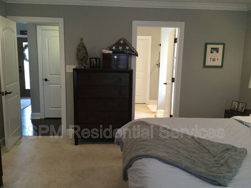 4 Bedroom 2 Story Beautiful Home in Chadwick Shores, close to Jacksonville, Wilmington and Topsail Beach. property image