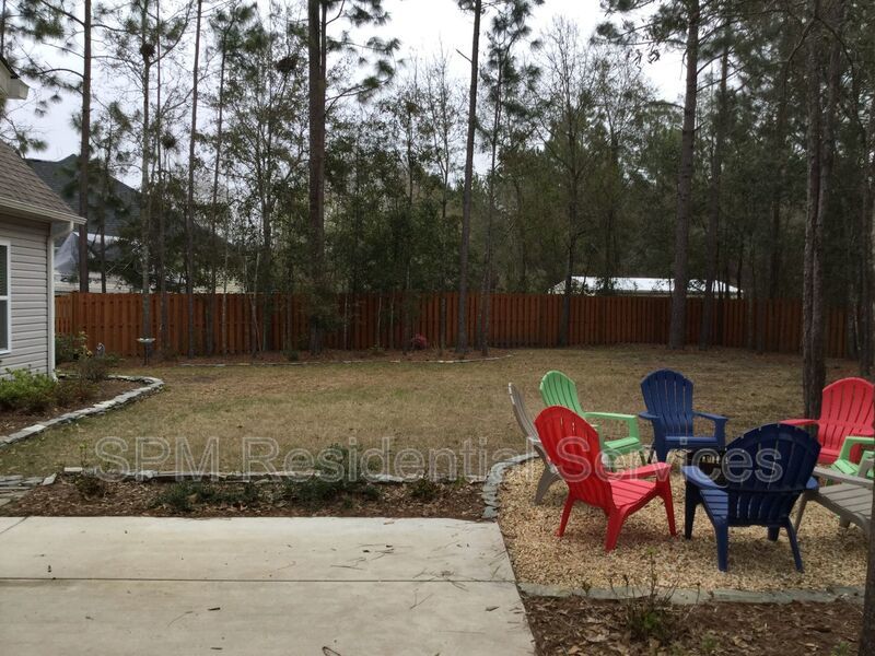 4 Bedroom 2 Story Beautiful Home in Chadwick Shores, close to Jacksonville, Wilmington and Topsail Beach. property image