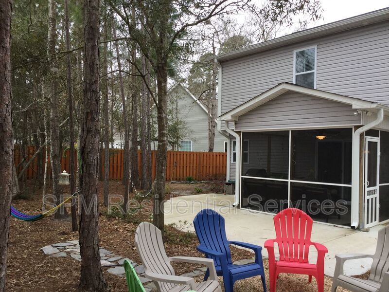 4 Bedroom 2 Story Beautiful Home in Chadwick Shores, close to Jacksonville, Wilmington and Topsail Beach. property image